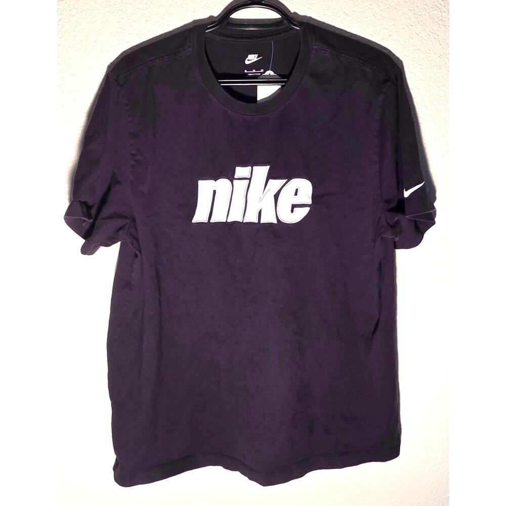 Nike Men's XL Black Graphic T-Shirt - Sporty & Stylish Tee